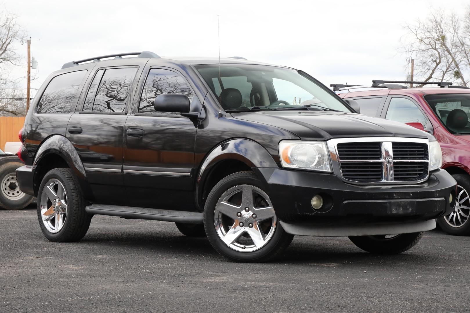 2007 BLACK DODGE DURANGO SLT 2WD (1D8HD48207F) with an 5.7L V8 OHV 16V engine, 4-SPEED AUTOMATIC OR 5-SPEED AUTOMATIC transmission, located at 420 E. Kingsbury St., Seguin, TX, 78155, (830) 401-0495, 29.581060, -97.961647 - Photo#0